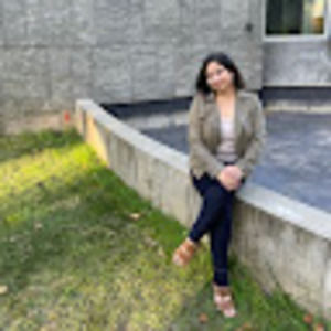 Meet your Posher, Alejandra